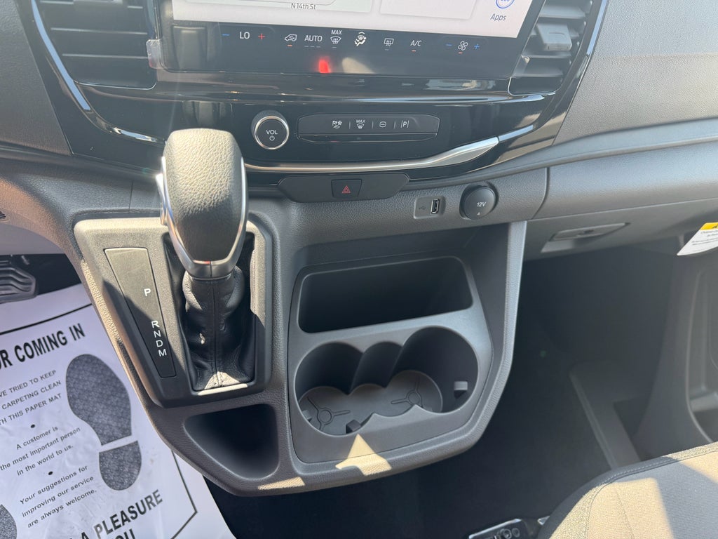 2025 Ford Transit Wagon XLT