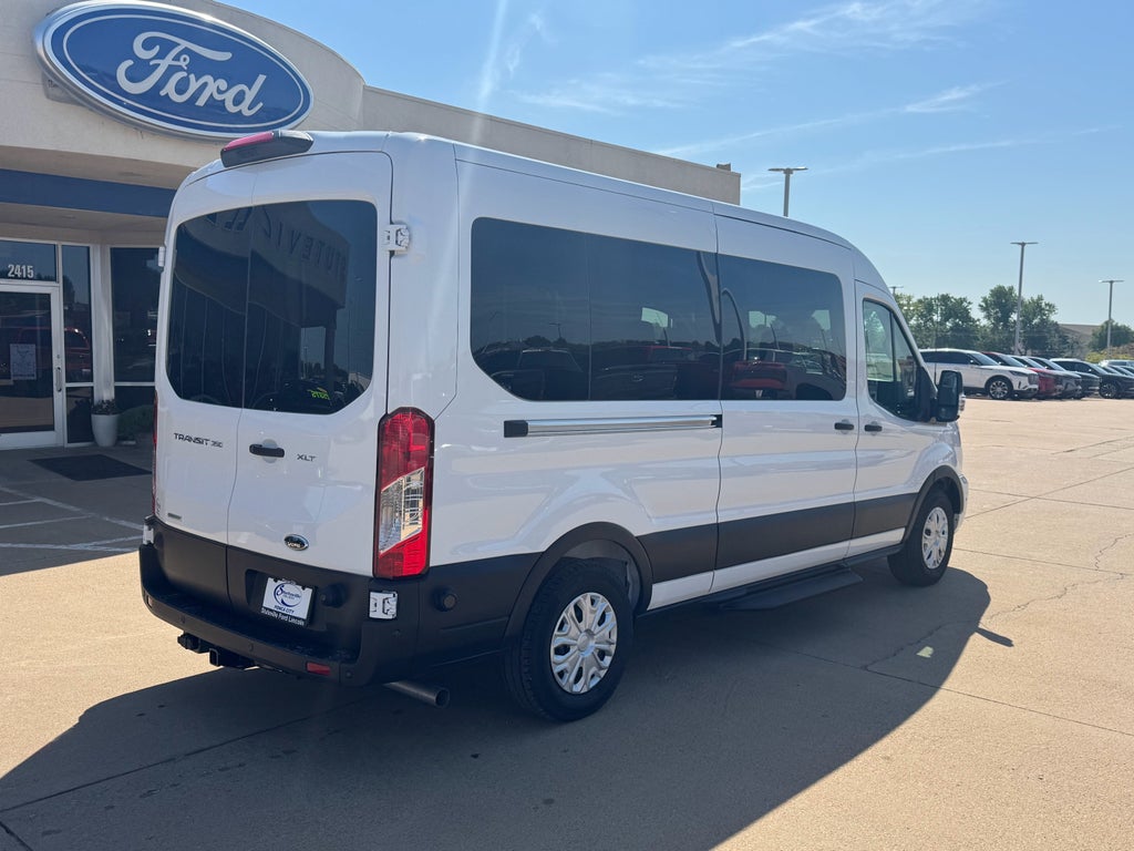 2025 Ford Transit Wagon XLT