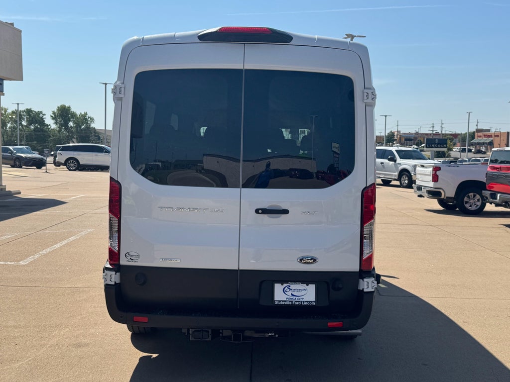 2025 Ford Transit Wagon XLT