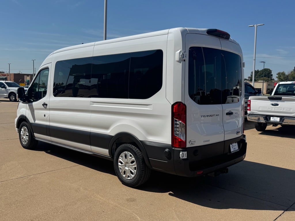 2025 Ford Transit Wagon XLT