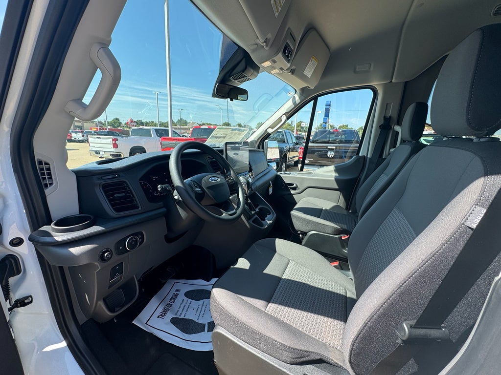 2025 Ford Transit Wagon XLT