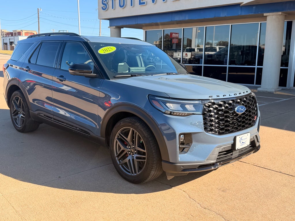 2025 Ford Explorer ST