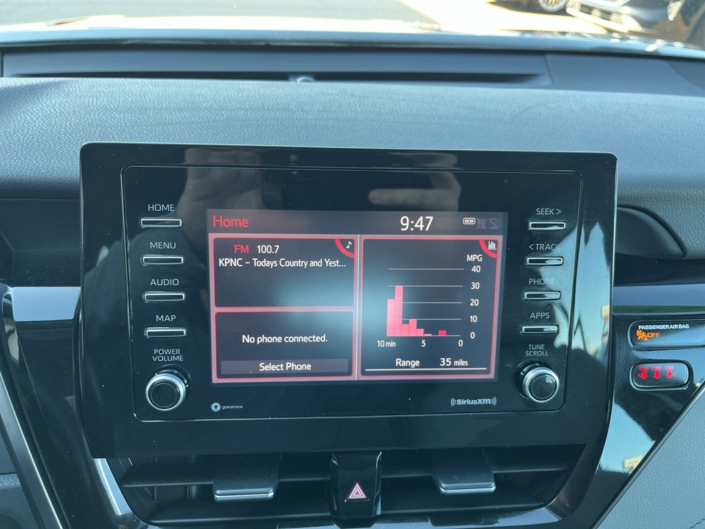 2022 Toyota Camry SE